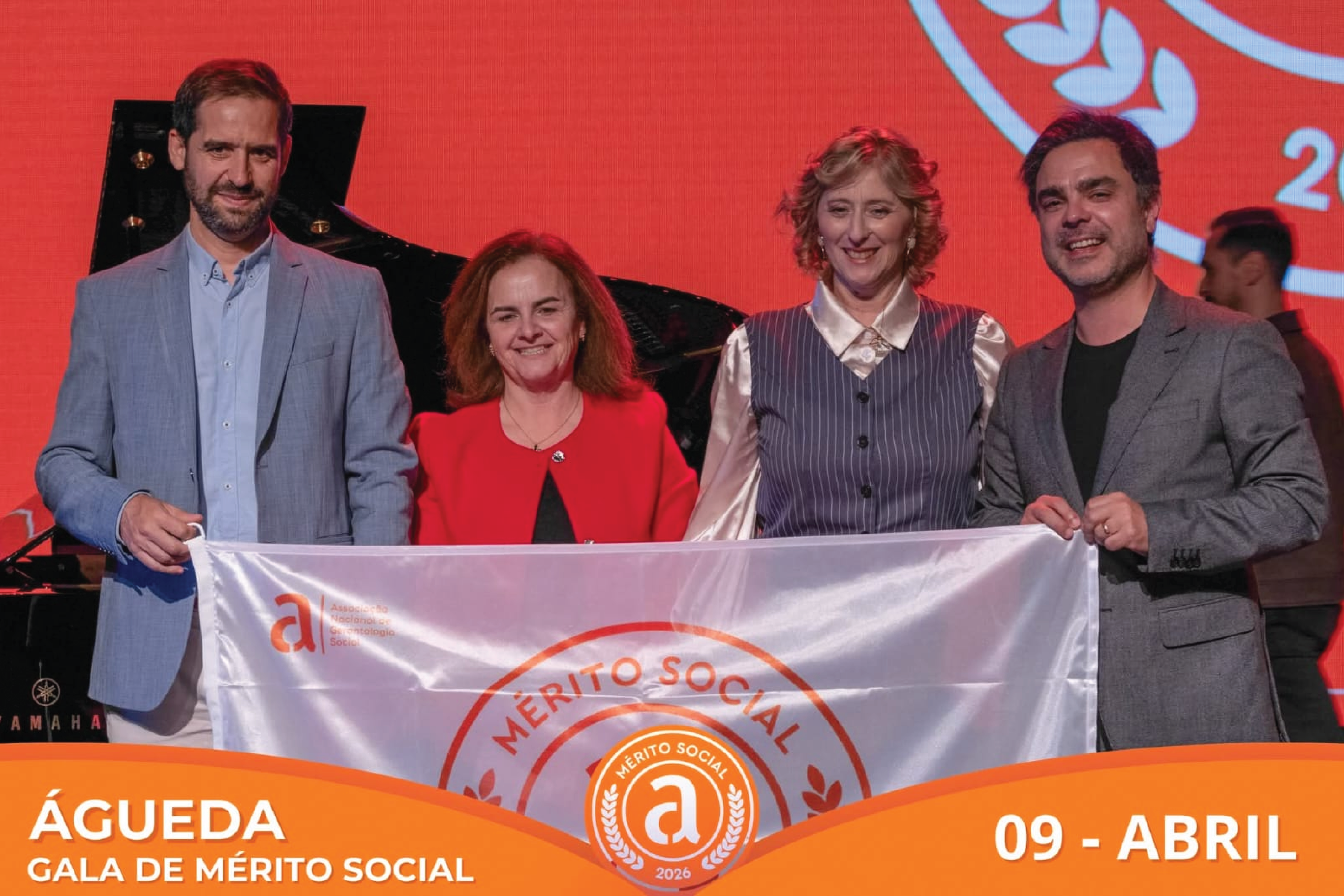 Bandeira de Mérito Social 2026 atribuída ao Município de Constância